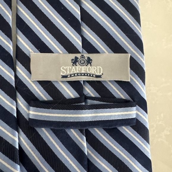 Stafford Men's Tie Blue & White Striped Necktie Silk - Picture 4 of 6